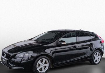 Volvo V40 83.200 km 12.990 &euro; Braunschweig 38112