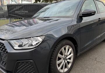 Audi A1 129.000 km 15.990 &euro; Braunschweig 38122