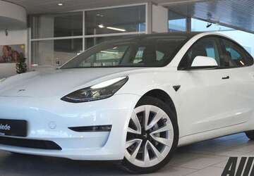 Tesla Model 3 23.350 km 31.120 &euro; Schöningen 38364