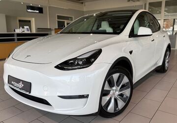 Tesla Model Y 21.000 km 39.490 &euro; Braunschweig 38114