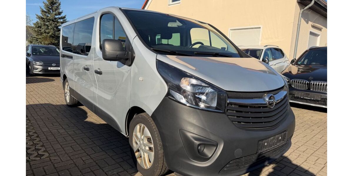 Opel Vivaro 297.000 km 13.990 &euro; Salzgitter 38229