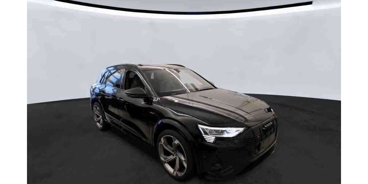 Audi e-tron 40.800 km 46.950 &euro; Salzgitter 38259