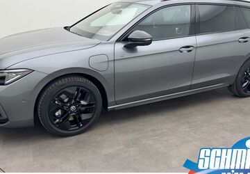 VW Passat Variant 1.100 km 50.990 &euro; Peine 31226