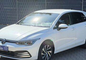 VW Golf 69.900 km 19.690 &euro; Braunschweig 38110