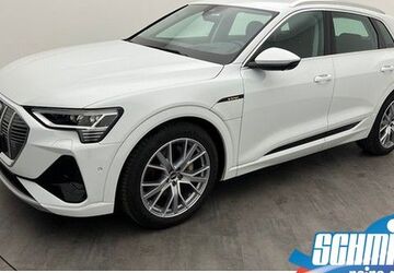 Audi e-tron 31.490 km 36.900 &euro; Peine 31226