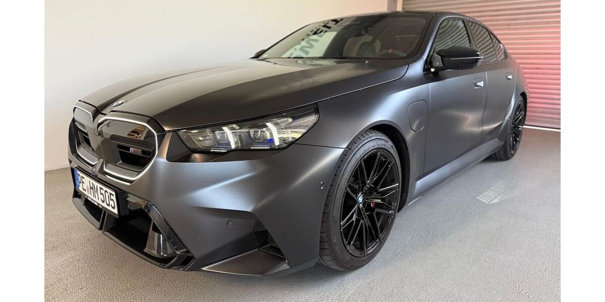 BMW M5 3.000 km 127.900 &euro; Salzgitter 38229