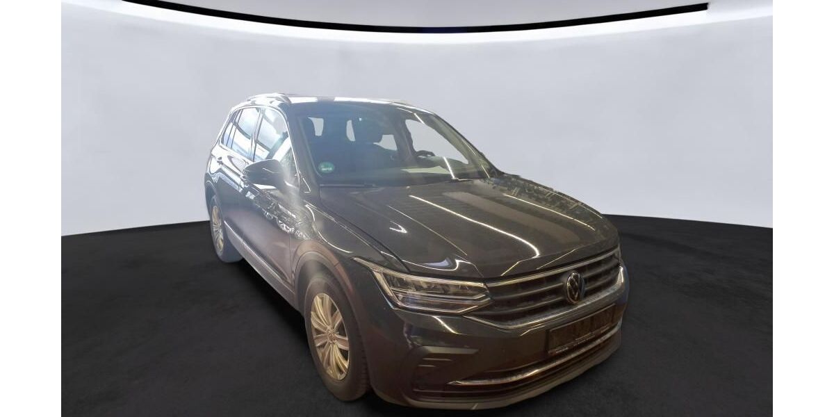 VW Tiguan 145.693 km 17.990 &euro; Braunschweig 38122