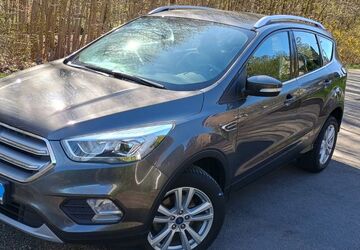 Ford Kuga 98.000 km 10.800 &euro; Langelsheim 38729