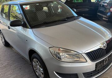 Skoda Fabia 146.943 km 5.699 &euro; Königslutter 38154
