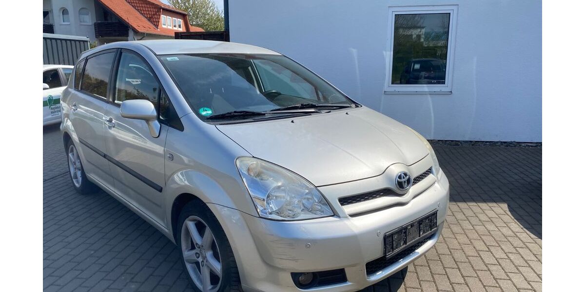 Toyota Corolla Verso 240.000 km 3.750 &euro; Goslar 38644