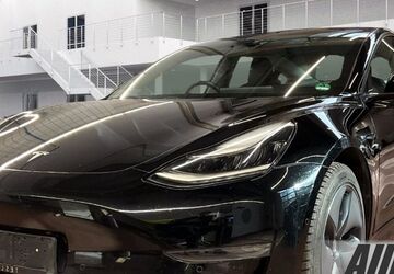 Tesla Model 3 94.350 km 22.850 &euro; Schöningen 38364