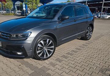 VW Tiguan 76.900 km 27.900 &euro; Braunschweig 38122