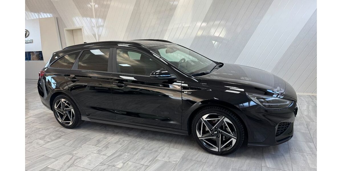 Hyundai i30 18.576 km 23.750 &euro; Liebenburg 38704