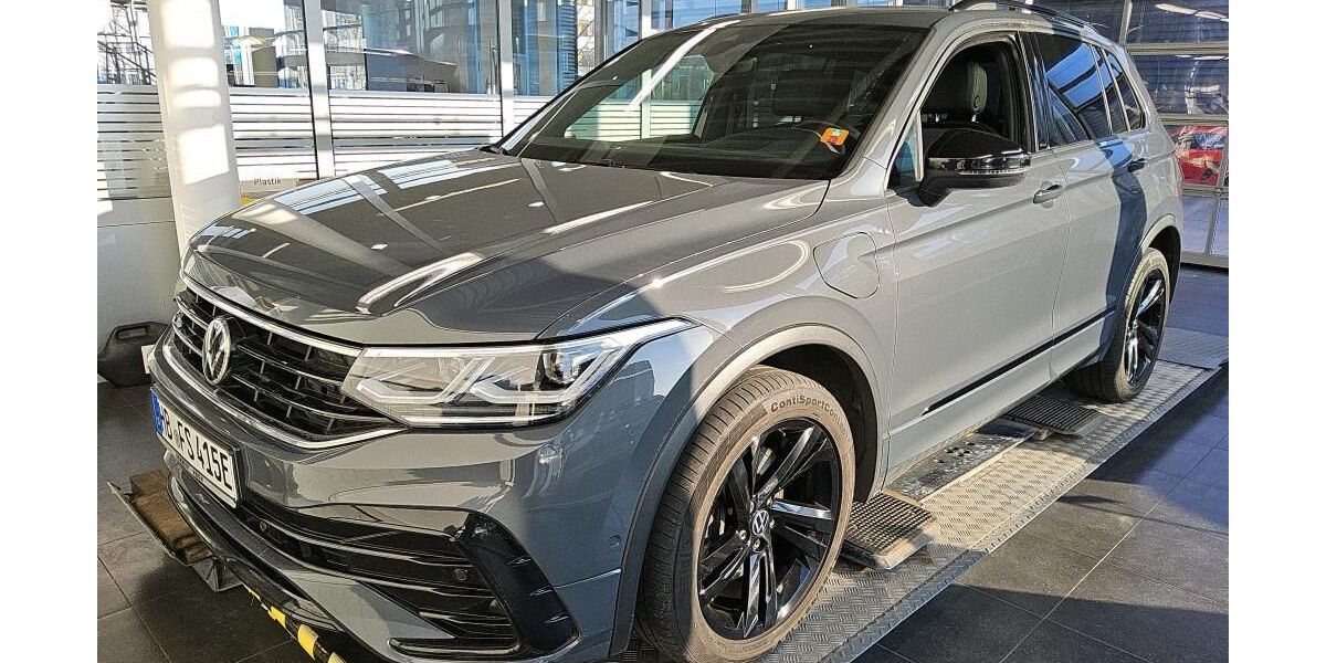 VW Tiguan 207.037 km 22.990 &euro; Braunschweig 38122