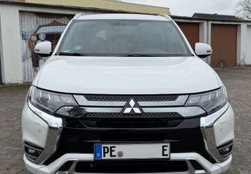 Mitsubishi Plug-in Hybrid Outlander 69.333 km 22.999 &euro; Vechelde 38159