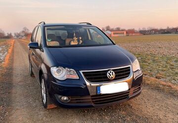 VW Touran 151.000 km 6.700 &euro; Salzgitter 38228