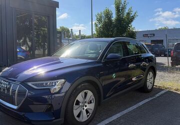 Audi e-tron 88.064 km 28.405 &euro; Braunschweig 38122