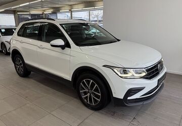 VW Tiguan 94.500 km 23.490 &euro; Braunschweig 38116