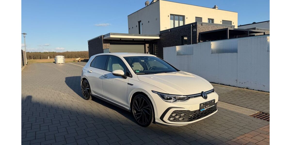 VW Golf 118.000 km 25.900 &euro; Vechelde 38159