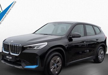 BMW iX1 30.805 km 31.690 &euro; Braunschweig 38112