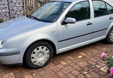 VW Bora 208.500 km 530 &euro; Cremlingen 38162