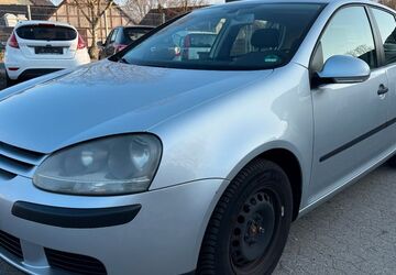 VW Golf 153.000 km 5.600 &euro; Lehre 38165