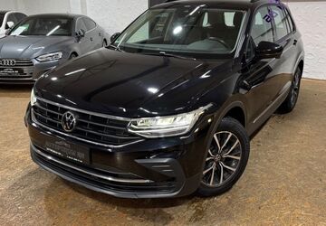VW Tiguan 52.100 km 26.490 &euro; Braunschweig Wenden 38110