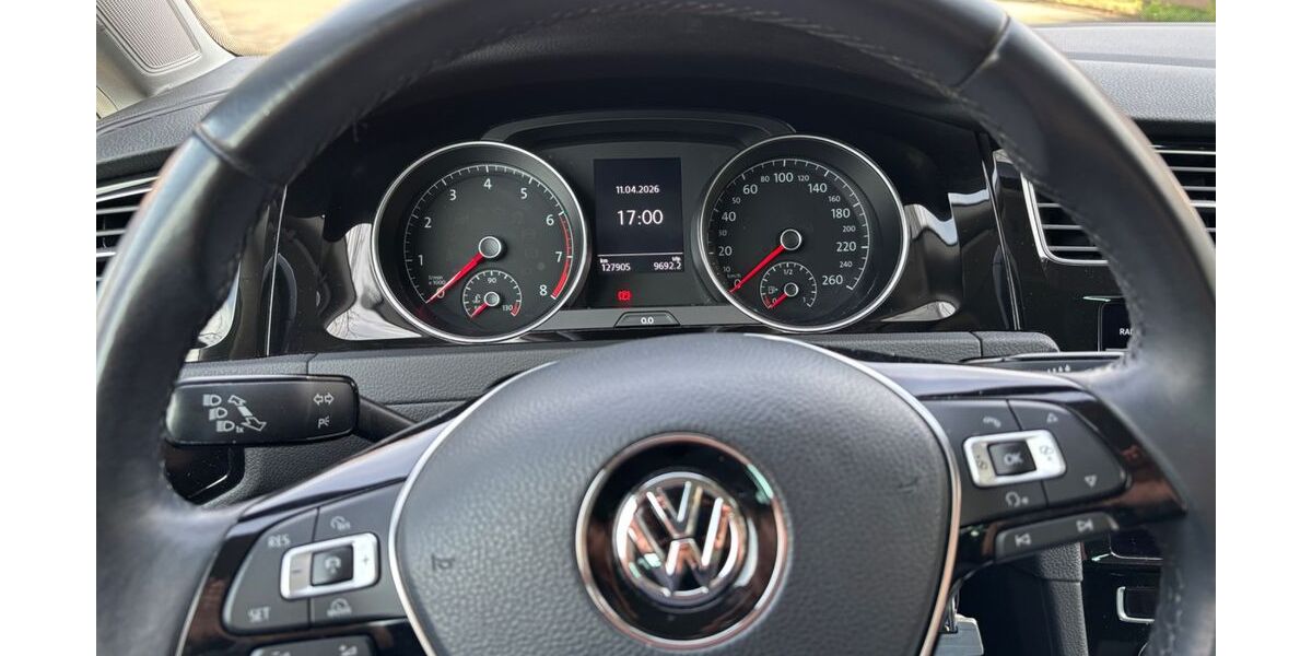 VW Golf 127.000 km 12.100 &euro; Braunschweig 38116