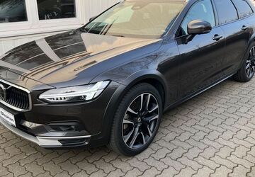 Volvo V90 Cross Country 72.800 km 46.890 &euro; Goslar OT Vienenburg 38690