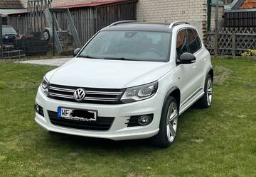 VW Tiguan 127.000 km 17.499 &euro; Sickte 38173