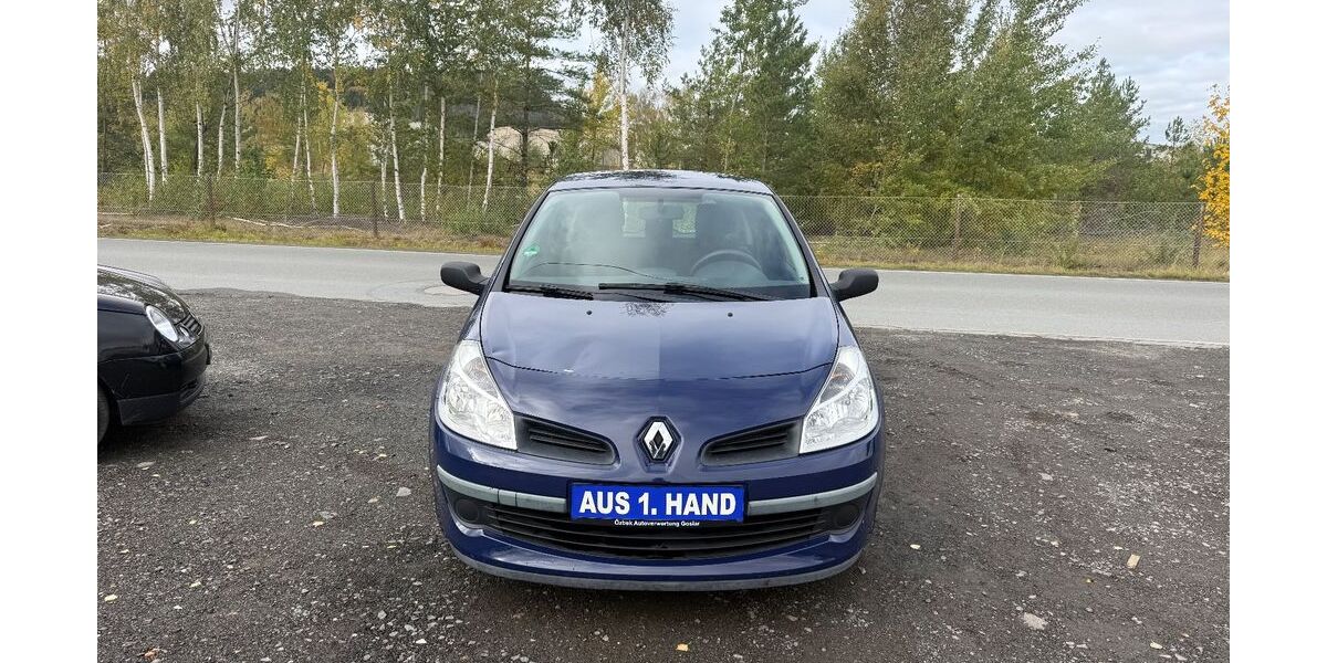 Renault Clio 97.000 km 2.150 &euro; Goslar 38644