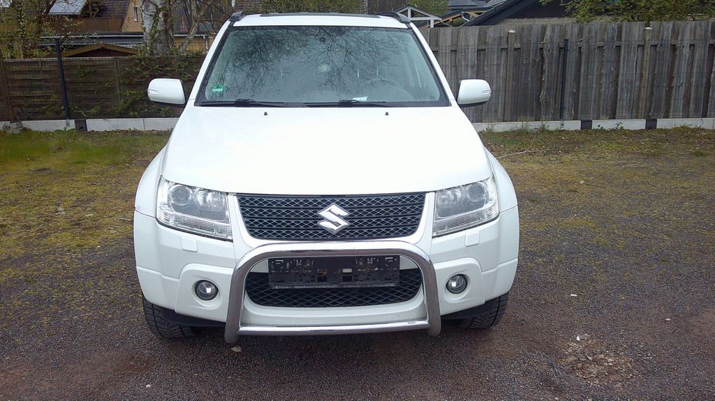 Suzuki Grand Vitara 182.000 km 4.800 &euro; Rötgesbüttel 38531