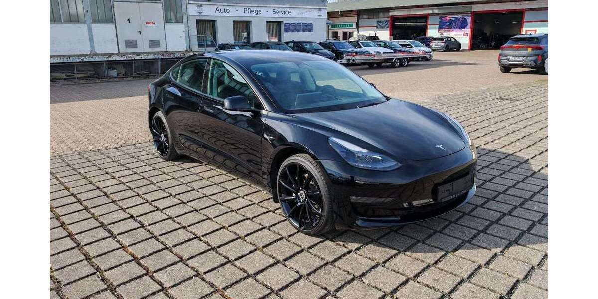 Tesla Model 3 36.143 km 31.970 &euro; Braunschweig 38112
