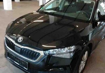 Skoda Scala 98.000 km 13.690 &euro; Braunschweig 38116