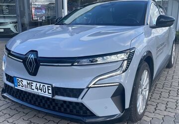 Renault Megane 13.710 km 30.490 &euro; Braunschweig 38124