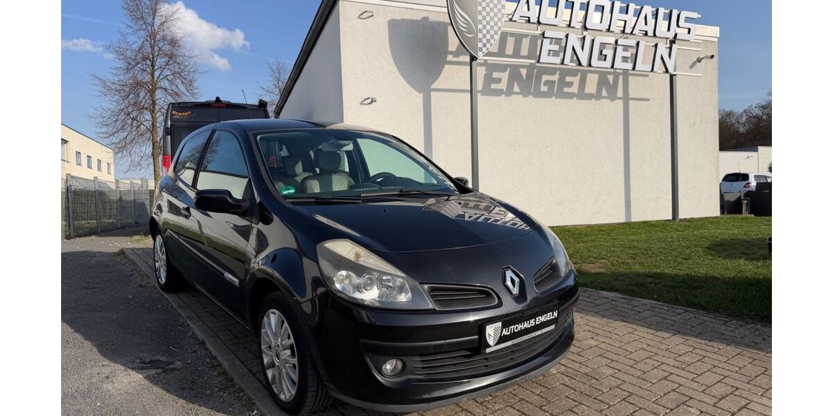 Renault Clio 94.673 km 4.490 &euro; Salzgitter 38229
