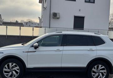 VW Tiguan Allspace 111.470 km 24.999 &euro; Salzgitter-Lebenstedt 38226