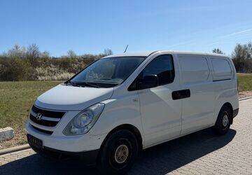 Hyundai H-1 Starex 207.000 km 2.900 &euro; Braunschweig 38116