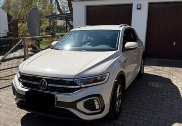 VW T-Roc 14.000 km 25.699 &euro; Braunschweig 38120
