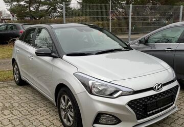 Hyundai i20 31.000 km 13.100 &euro; Braunschweig 38126