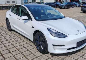 Tesla Model 3 103.224 km 25.970 &euro; Braunschweig 38112