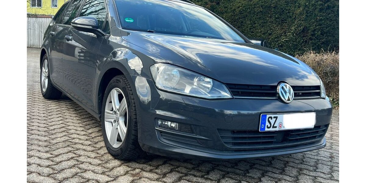 VW Golf 205.000 km 8.899 &euro; Salzgitter 38226