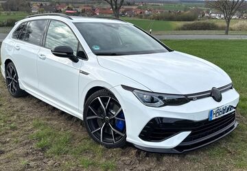 VW Golf 104.157 km 31.599 &euro; Braunschweig 38106