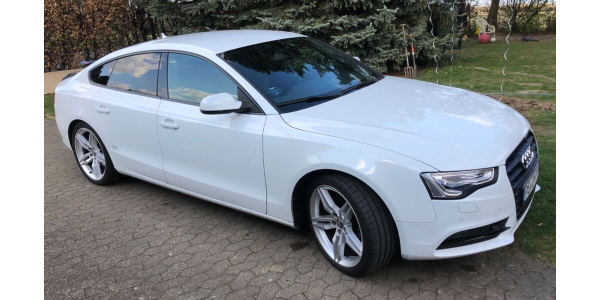Audi A5 153.000 km 12.000 &euro; Klein Lafferde 38268