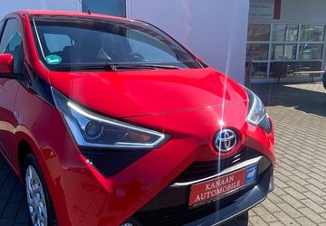 Toyota Aygo (X) 61.000 km 8.990 &euro; Goslar 38644