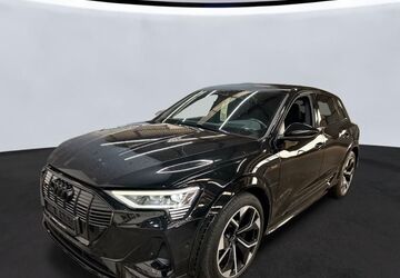 Audi e-tron 35.700 km 44.950 &euro; Salzgitter 38259