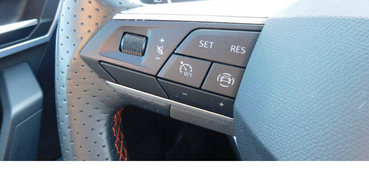 Seat Arona 1.0 FR-Line TSI BMT Navi Klima Alu 9.600 km 17.990 &euro; Vordorf 38533