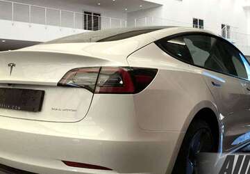 Tesla Model 3 91.990 km 27.750 &euro; Schöningen 38364