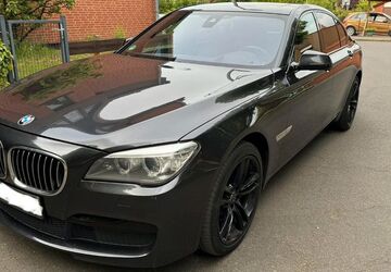BMW 750 287.230 km 10.900 &euro; Braunschweig 38112